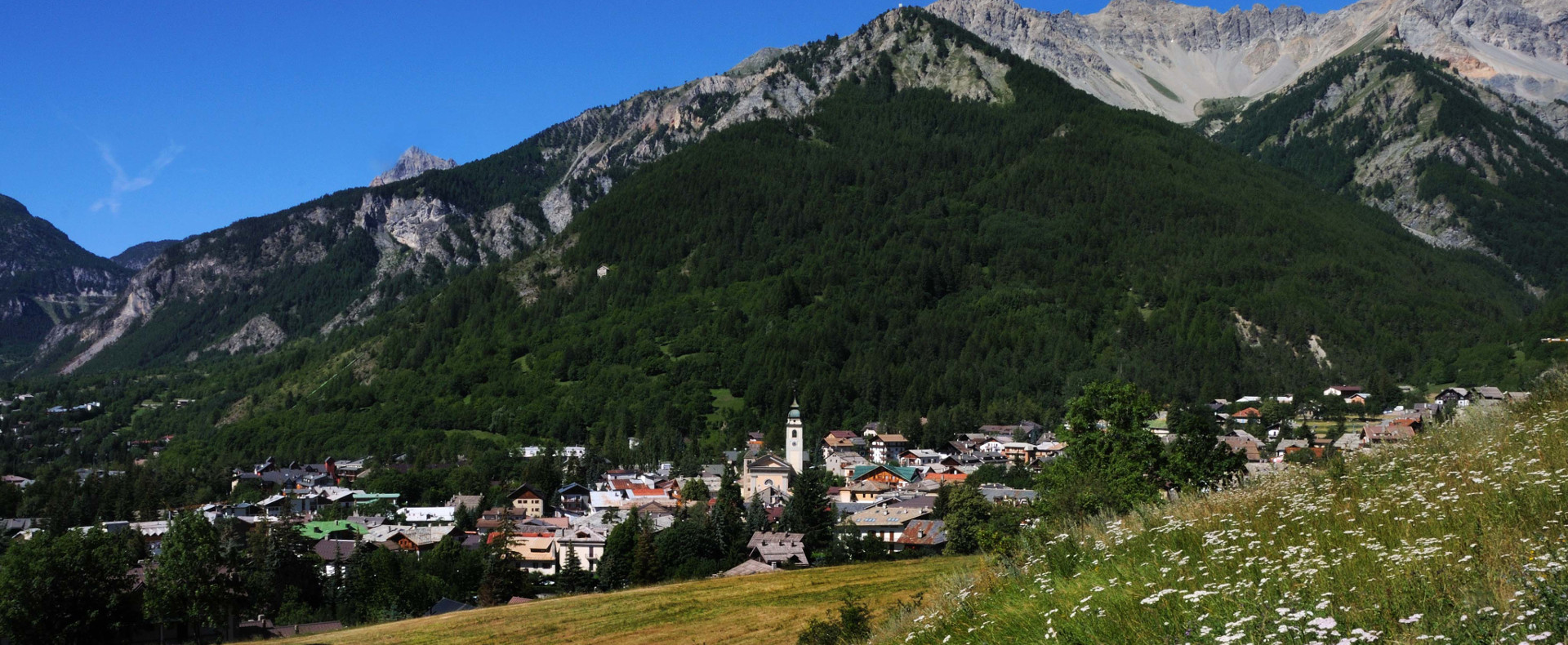 STAY 4 NIGHTS AND PAY JUST 2 - BOOK YOUR HOLIDAY IN BARDONECCHIA !